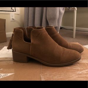 Pull & Bear Cowboy Suede Ankle Boots